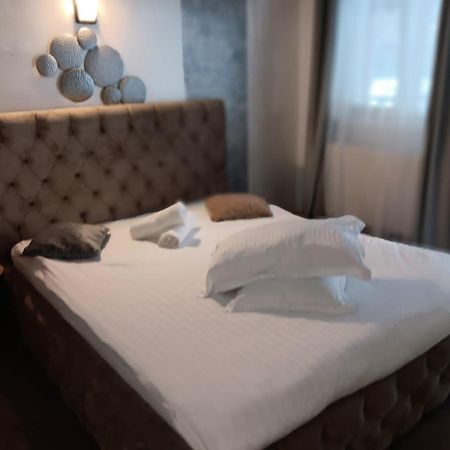Hotel La Protap Călimăneşti Zewnętrze zdjęcie