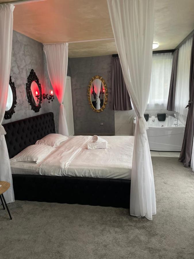 Hotel La Protap Călimăneşti Zewnętrze zdjęcie