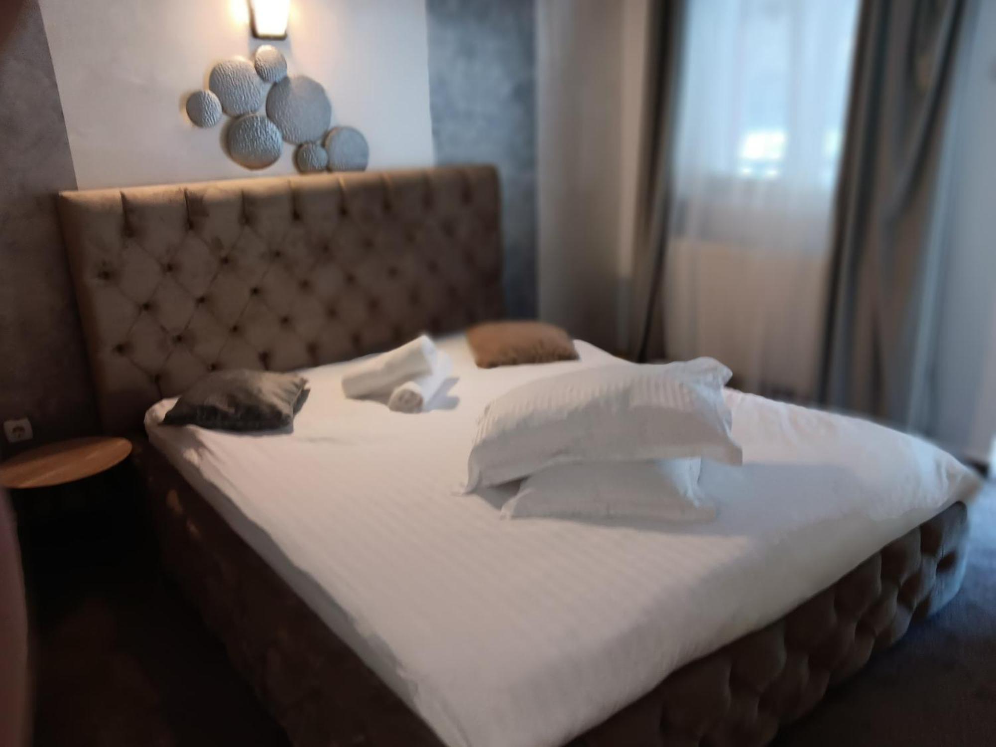 Hotel La Protap Călimăneşti Zewnętrze zdjęcie